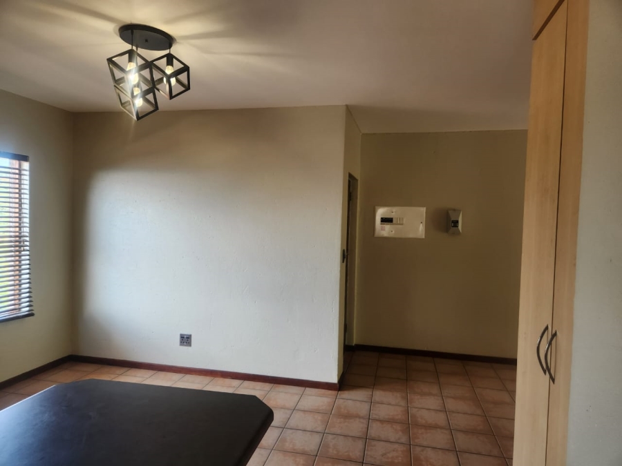 3 Bedroom Property for Sale in Azalea Park North West